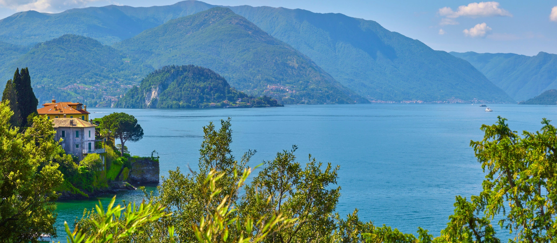 Italien_Comosjön panoramabild_1900x831_shutterstock_1355053913