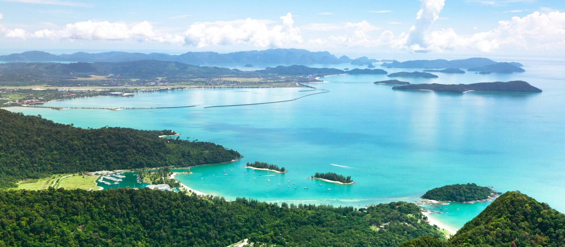 Banner_Malaysia_Langkawi_panorama_AdobeStock_76424186