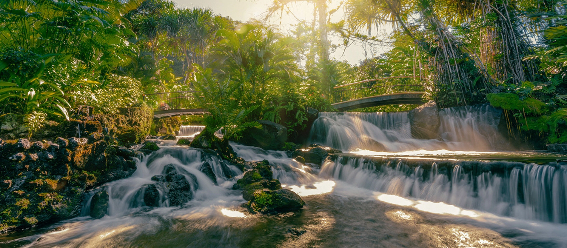 Costa Rica_Arenal_Tabacon_termal pool_banner