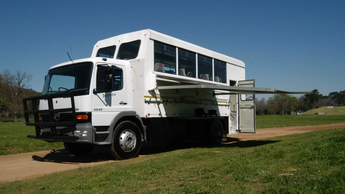 I en safaritruck av dette slag ferdes man gjennom Botswana
